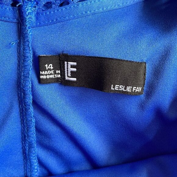 Leslie Fay Lace Crochet Pattern Bell Sleeves Dress SIZE 14 - Picture 9 of 11